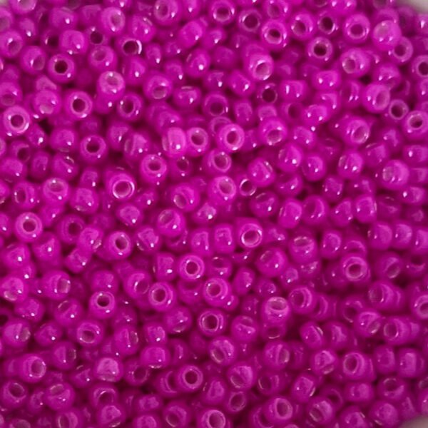 Rocailles Miyuki 11/0 - Opaque Dyed Magenta - 11-4751
