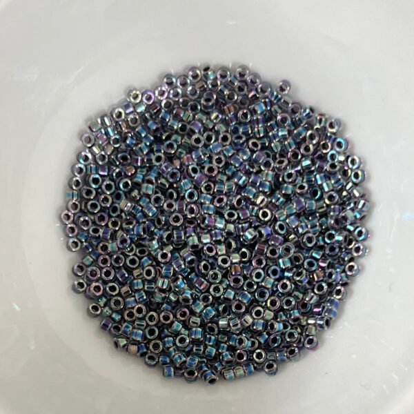 Delica Miyuki 11/0 - Amethyst Lined Crystal ab  - DB59