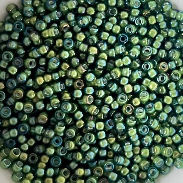 Rocailles Miyuki 11/0 - Fancy Lined Chartreuse Green - 11-3764