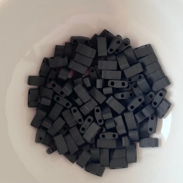 Half-Tila Miyuki - Opaque Matte Black - HTL401F