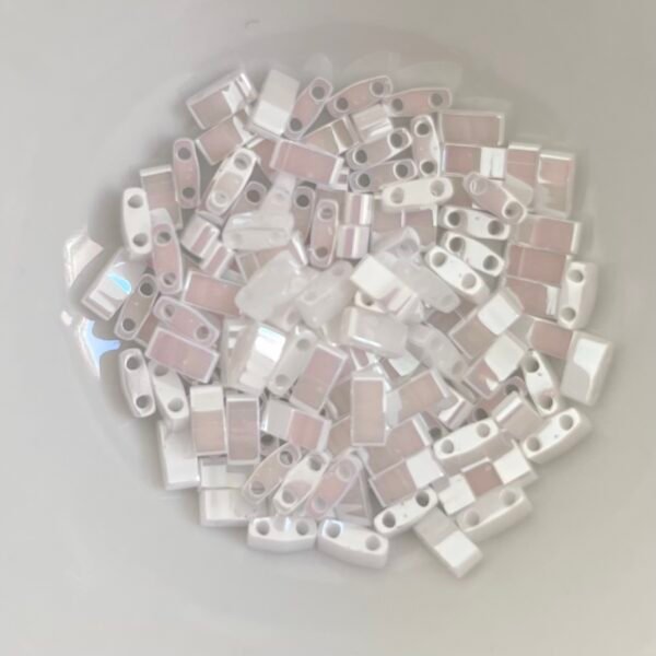 Half-Tila Miyuki - Ceylon White Pearl - HTL420