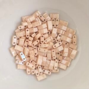 Half-Tila Miyuki - Ceylon Light Caramel - HTL593