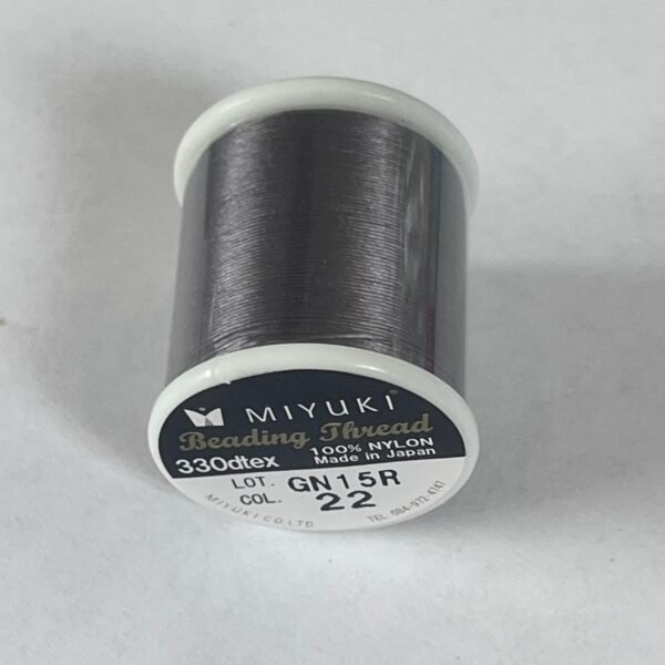 Fil Miyuki référence 22 - Gris